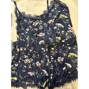 Seeing stars two piece floral tank shorts lounge pajama set size large